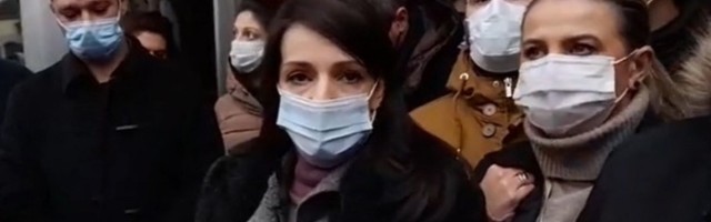 Tepić: Sprečeno da kombinacija bratije Stajić izbaci porodicu na ulicu!