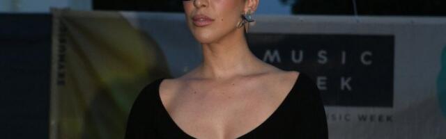 DRAMA! Dunja Jovanić ZAPALILA kosu dok je duvala svećice - UZNEMIRUJUĆI snimak osvanuo na mrežama, PLAMEN joj zahvatio pramenove!