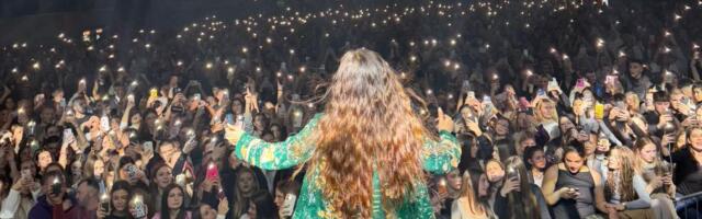 Mrak u celoj hali, a onda usledilo neočekivano! Ceca u neverici zbog scene u Požarevcu, prizor je nestvaran