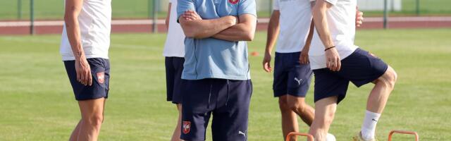 "RADILI SU MI IZA LEĐA, NISU MI DALI ONO ŠTO ZASLUŽUJEM" Reprezentativac Srbije misterioznom porukom zaintrigirao sve! O kome li priča fudbaler?