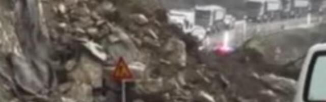 APOKALIPTIČNE SCENE IZ ALBANIJE: Voda napravila haos, veliki broj poplaveljnih kuća! (VIDEO)