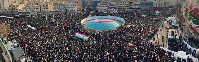 Iran je ustao: Svi rekordi su oboreni, više od milion ljudi je tu - Narod protiv strane agenture ponosno stao uz svoju vlast! (FOTO/VIDEO)