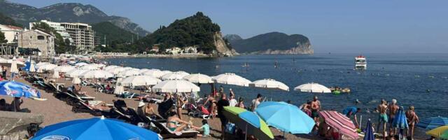 Noćenje u apartmanima 2.300 dinara, hoteli s doručkom 6.000: Srbi masovno letuju ovde, u ovom periodu cene bagatela, a onda se udvostručuju