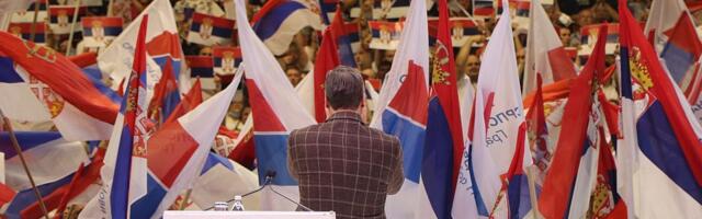 VIDEO: Novosadski naprednjaci krenuli sa Sajma na miting u Beogradu