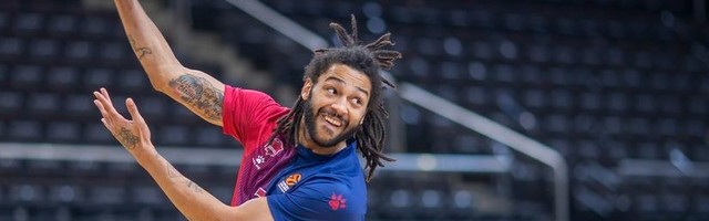 Zvanično: Veliko pojačanje za Kokoškova, Fener angažovao Henrija