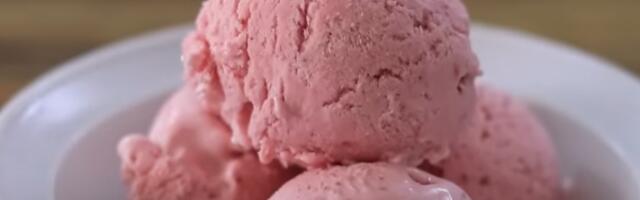 SLADOLED SA KOKOSEVIM MLEKOM: Ako ovu ZDRAVU poslasticu niste probali, napravite je još danas jer se nećete pokajati!