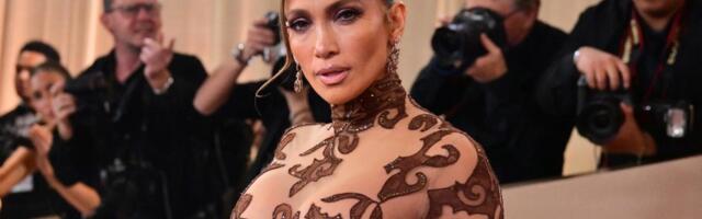 "Bila je bezobrazna prema snimatelju" Snimak Dženifer Lopez sa Zlatnih globusa preplavio mreže, zbog ovoga je svi napali (VIDEO)