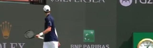"Ti! Ti! Šta čekaš koju p***u materinu?": Novak ljut na svoj tim, pričao i na španskom!