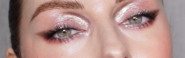 Pored šljokica, “Euphoria” nam je donela još jedan trend u šminkanju – frosted eyeshadow