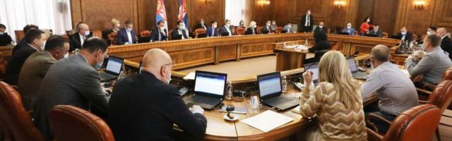 Vlada Srbije danas o novim merama protiv širenja epidemije