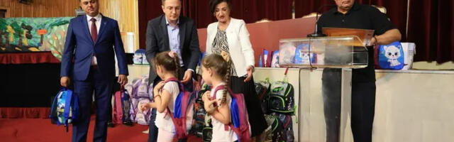Grad obezbedio školske rančeve i pribor za 100 romskih predškolaca i prvaka