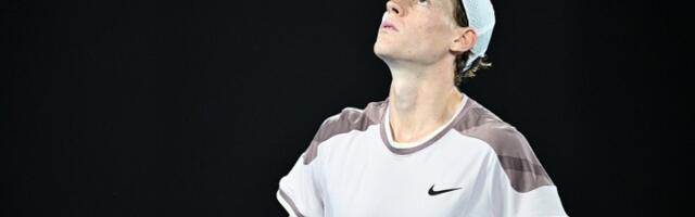 Šok: Siner predao meč, Novaku se otvara put do titule (VIDEO)