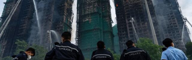 Raste broj poginulih u požaru u Hongkongu: Tri zgrade i dalje gore!