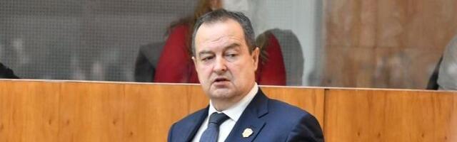 Dačić o prevrtanju vagona: Nema opasnosti po građane