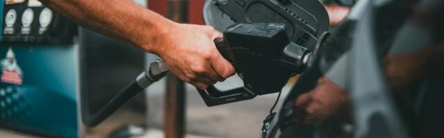 SRCE: Građani će Vučićevu nesposobnost meriti na pumpama