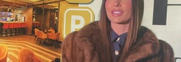 PRVO POJAVLJIVANJE KAĆE ŽIVKOVIĆ U JAVNOSTI NAKON SKANDALA SA KIJOM! Pevačica OVIM POSTUPKOM zapušila sva usta! (GALERIJA)