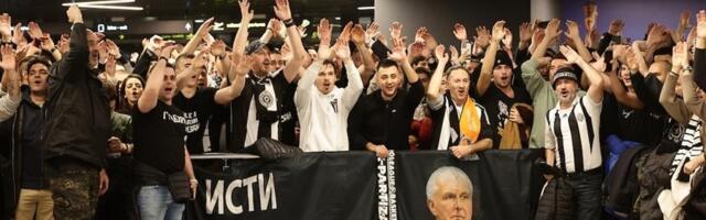 Hit scena: „Grobari“ čekali Obradovića, pa dočekali Zvezdinu legendu (FOTO)