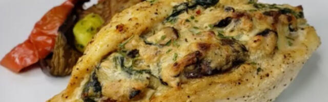 Pileći file sa spanaćem i pečurkama, iz rerne: Tako sočno i ukusno (RECEPT+VIDEO)