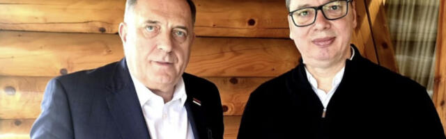 Вучић са Додиком о свим важним питањима за српски народ у региону