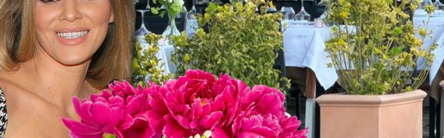 SKROMNO! Sve skupoceno, a cvetni aranžman truba! Ovako izgleda dekoracija na Melininoj svadbenoj večeri u Monaku (FOTO)