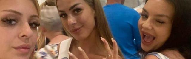 Nakon Srpkinje sa dvoglavim orlom, albanska misica uzvraća sa tri prsta i sad zvanično ceo region gori od besa