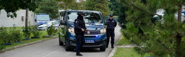 Bomb removed from inside well-known restaurant in central Belgrade: Attacker broke window and threw it in