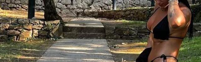 PROVOKATIVNIJA NEGO IKAD! Srpska rukometašica zapalila mreže... Na nogama samo štikle, a kad vidite pozu... (FOTO)