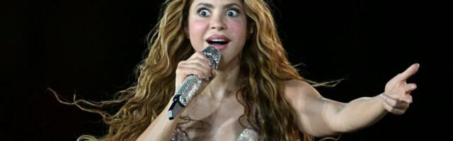 "Bukvalno je iskolačila oči od straha": Pevačica prebledela kada je videla bivšeg na nastupu