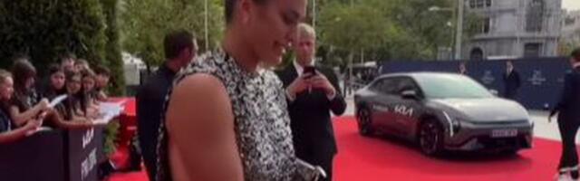Sabalenka zasijala u Madridu: Beloruskinja stigla na dodelu Laureusa i evo šta je odmah uradila /VIDEO/