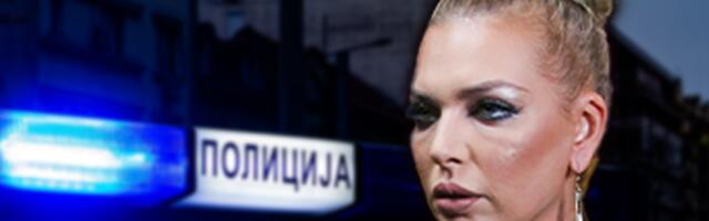 OBJAVLJEN KUĆNI SNIMAK AVE KARABATIĆ: Starleta na meti HAKERA, evo ko je pustio KOMPROMITUJUĆI sadržaj za odrasle! (FOTO)