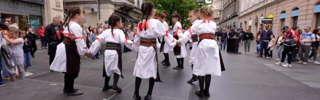 KALEMEGDAN U ZNAKU PRIJATELJSTVA: Bal spojio srpsku i rusku tradiciju, muziku i ples u okviru Beogradskih dana porodice (FOTO; VIDEO)