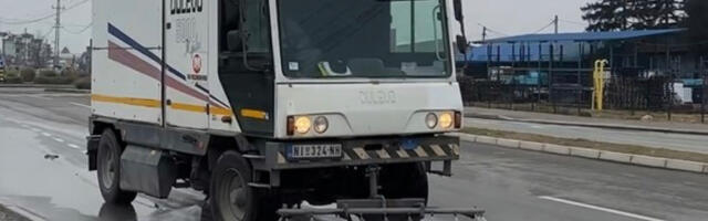 Nakon duže pauze ulice opet oprane ručno