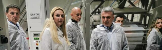 Танасковић: Треба да помогнемо газдинствима да постану већа