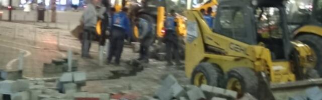 HAOS Opet menjaju kocke na Trgu republike (VIDEO i FOTO)