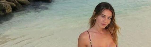 Zadnjicu mu je stavljala pred lice, Dileta je bila previše bliska... Supruga bivšeg asa šokirala Italiju! (FOTO GALERIJA)