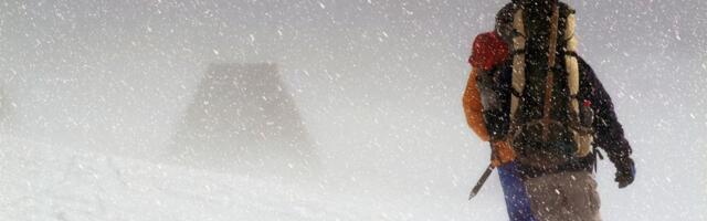 STRAVIČNA SMRT! Planinarka ostavljena na minus 20 na najvišoj planini Austrije: Jeziva fotografija prikazala njen POSLEDNJI TRENUTAK! Dečko je ostavio samu