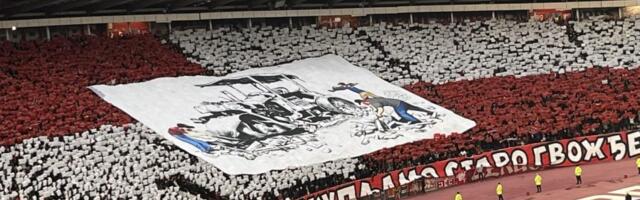 Koreografija Delija na večitom derbiju: Parni valjak i provokacija crno-belima (VIDEO)