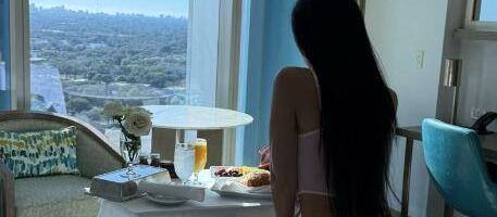 NEKADA JELA JEDNU JABUKU DNEVNO, A SADA ULAZI U ELITU KAO NAJPLAĆENIJI RIJALITI IGRAČ: Stanija od 0 napravila imperiju, a ubrzo kreće u novu borbu (FOTO)