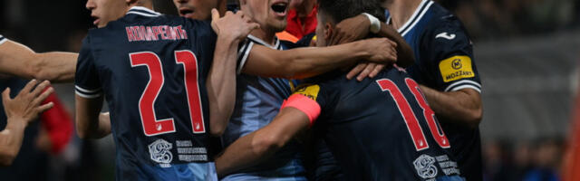 Фудбалери Војводине воде 2:0 против Црвене звезде