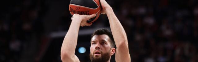 Alek Piters novo pojačanje Armanija
