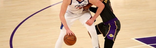Jokić najefikasniji i protiv Lejkersa, ali Dejvis je igrač utakmice (VIDEO)