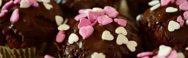 (RECEPT) Zdrave i ukusne ENERGETSKE BOMBICE: Kolač koji preporučuju nutricionisti!