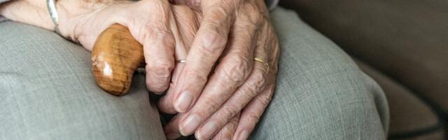 Deka Petar čekao Božić u bedi: Na Badnje veče našao pun novčanik i vratio vlasniku, ali sledećeg jutra…