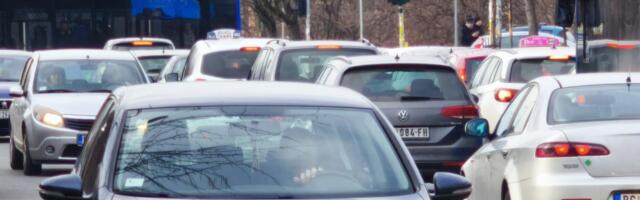 AMSS APELUJE NA OPREZ ZBOG OLUJNE KOŠAVE: Na naplatnim stanicama na auto-putevima nema zadržavanja