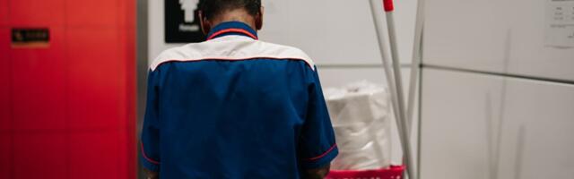 SRBIN (43) ZAVRŠIO NA SUDU ZBOG TOALETA! Drama u Austriji: "Zaboravio" važnu stvar, sledi mu kazna od 100.000 evra!