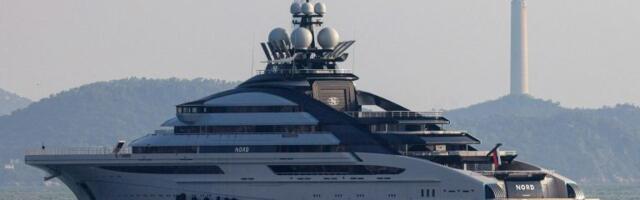 Ruska superjahta prozujala kroz Ormuski moreuz uprkos blokadi