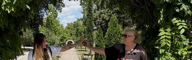 Nakon potresne ispovesti o bebi i nedostatku ljubavi, Ana Ćurčić otišla u crkvu sa Zoricom Marković: "Manje poganih misli!"