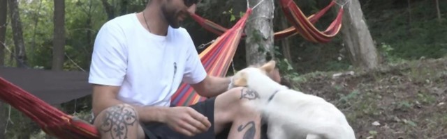 Stefan je modne piste i Beograd zamenio za selo i napravio genijalan biznis
