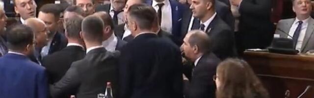 Ovo je govor zbog kog je umalo došlo do tuče u Skupštini (VIDEO)