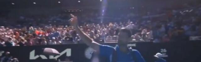 SRAMOTA Novaku zviždali nakon što je predao meč (VIDEO)